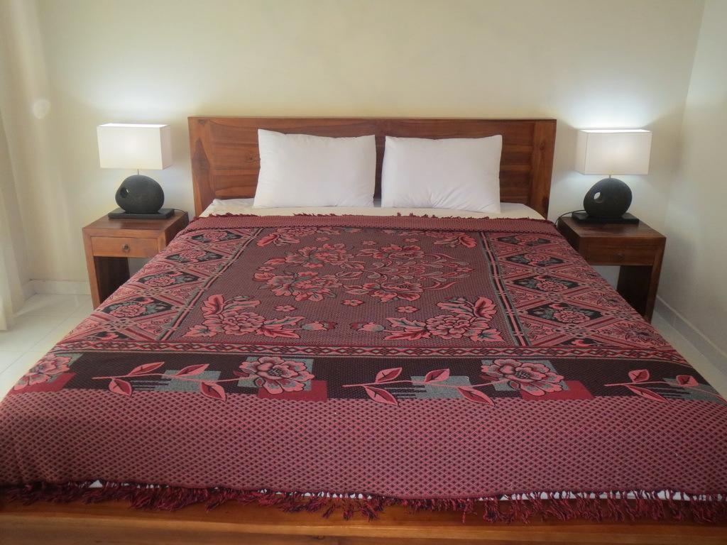 Mesari Homestay & Warung アメッド エクステリア 写真