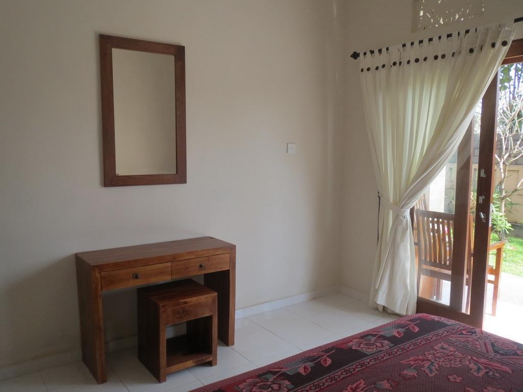 Mesari Homestay & Warung アメッド 部屋 写真