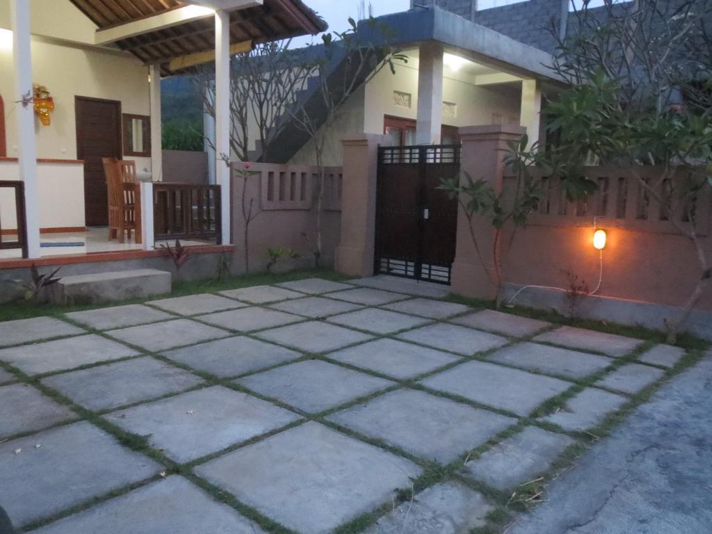 Mesari Homestay & Warung アメッド エクステリア 写真