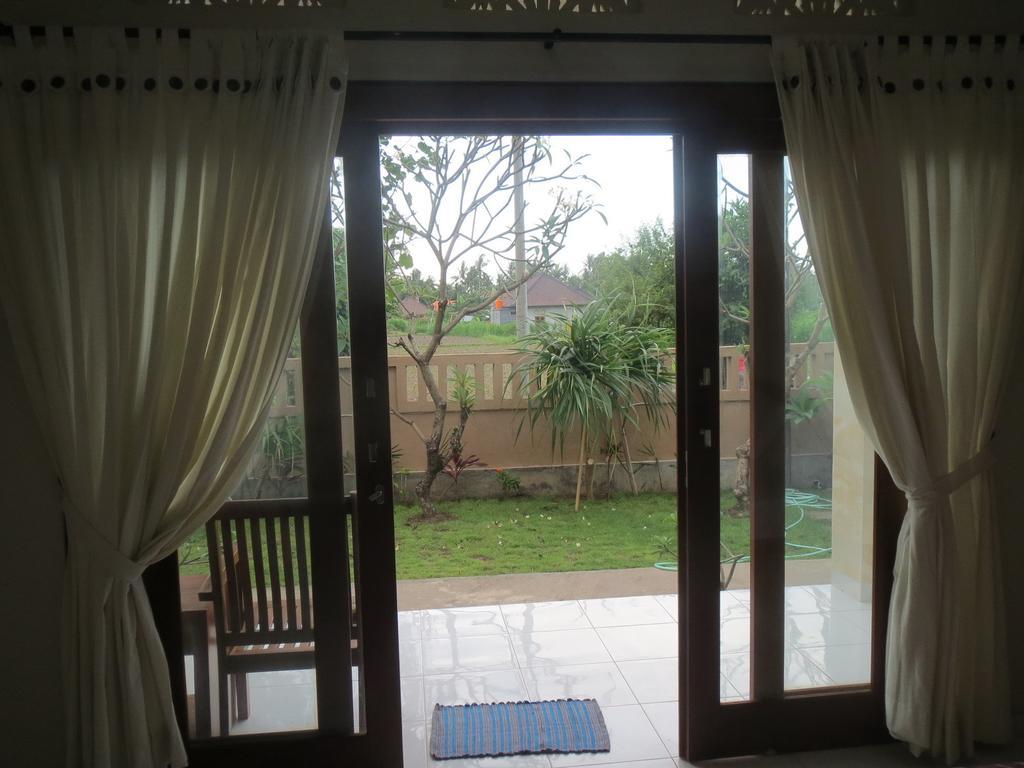 Mesari Homestay & Warung アメッド エクステリア 写真