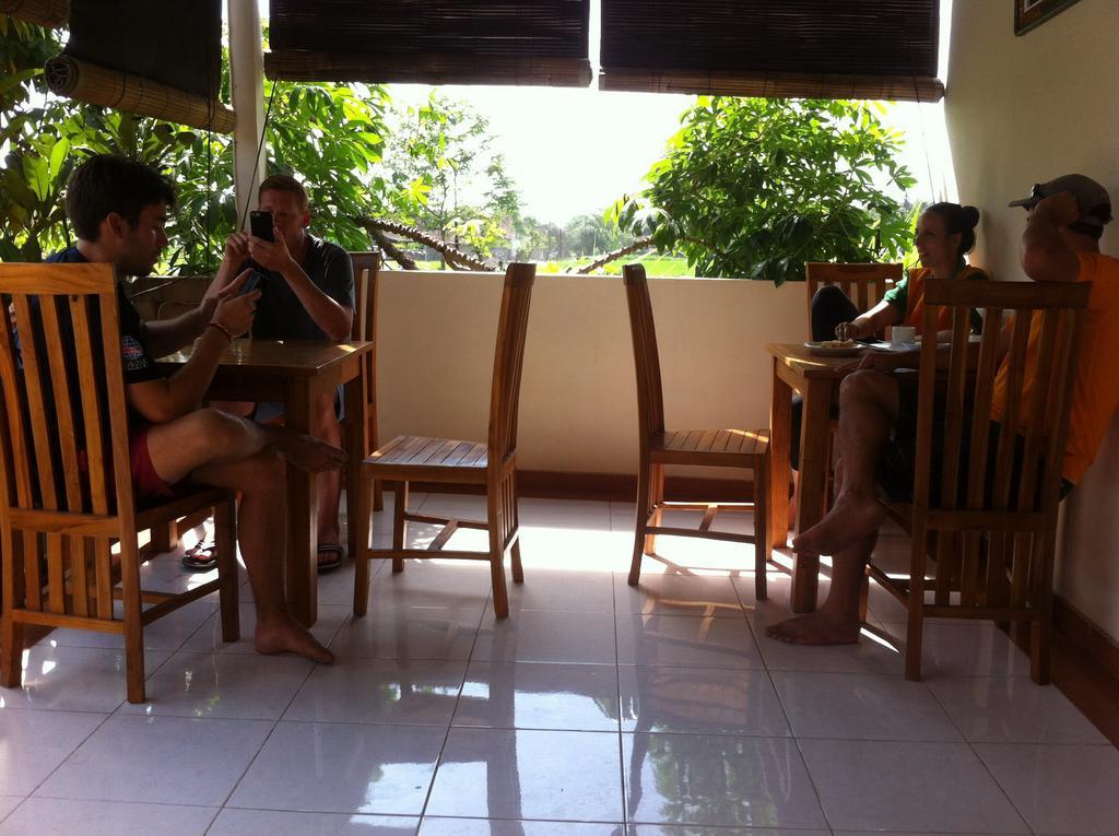Mesari Homestay & Warung アメッド エクステリア 写真