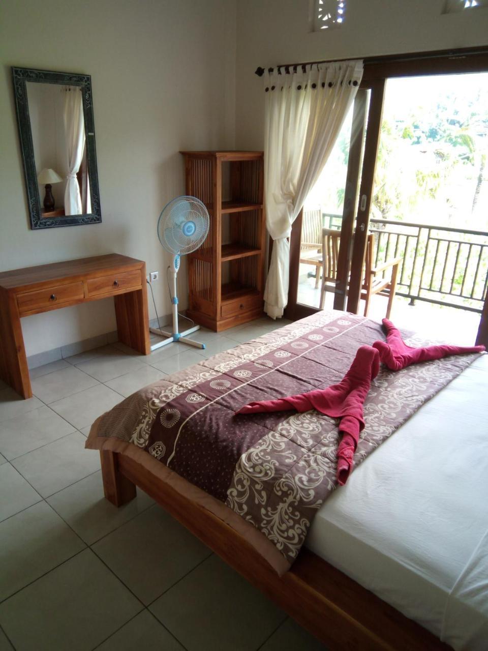 Mesari Homestay & Warung アメッド エクステリア 写真