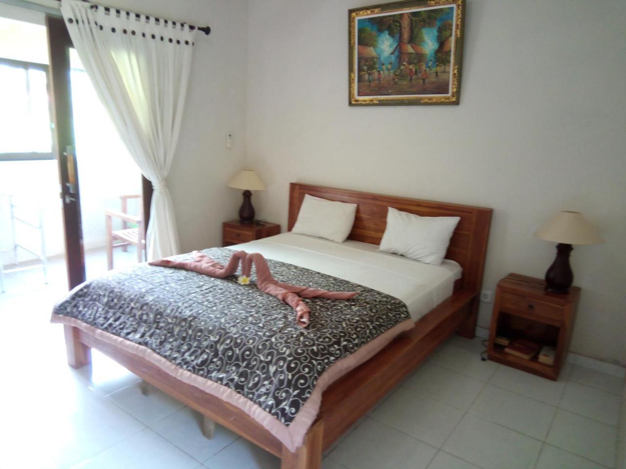 Mesari Homestay & Warung アメッド エクステリア 写真