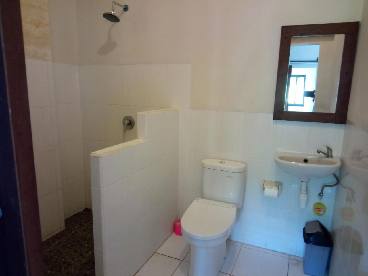 Mesari Homestay & Warung アメッド エクステリア 写真